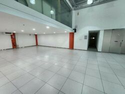 Auto World (D12), Warehouse #496694561